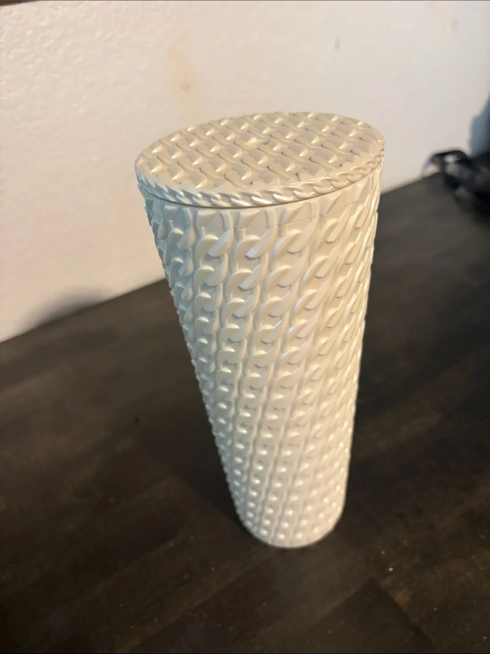 Starbucks Pearl White Cable Knit Venti Cold Cup Tumbler
